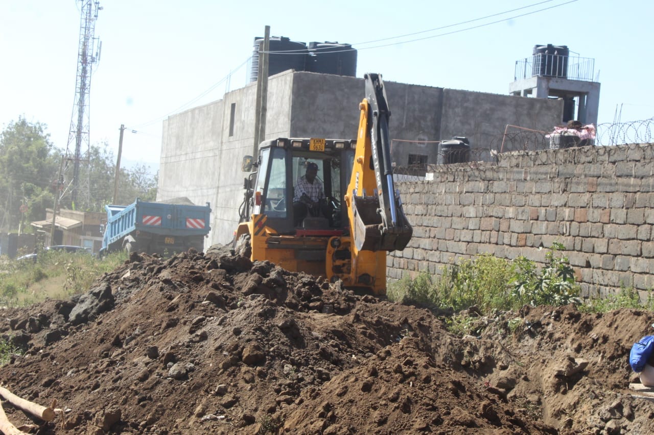 Excavating KITI - Nyamarutu drainage